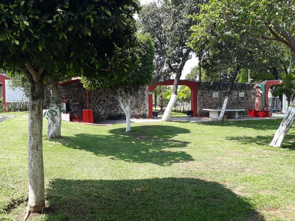 Hotel Quinta Paraiso Cocoyoc Bagian luar foto
